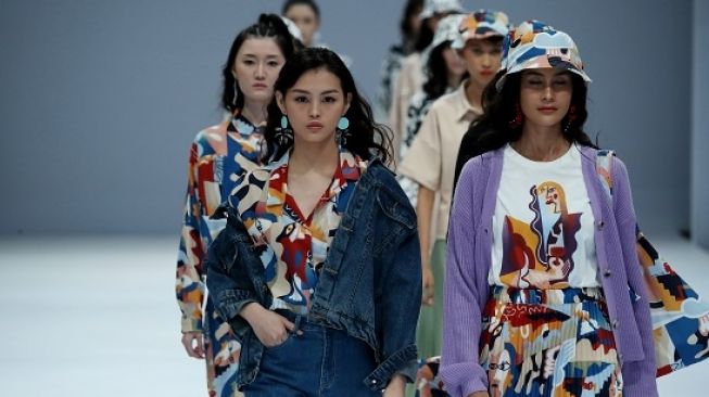 Kebangkitan Brand Fashion Lokal Indonesia di Era Digital dan Dukungan Generasi Muda