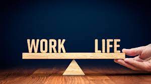 Tren Work-Life Balance Indonesia 2025: Gaya Hidup Sehat di Tengah Budaya Kerja Digital yang Padat